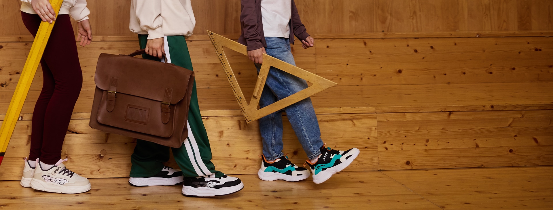 Sneakers