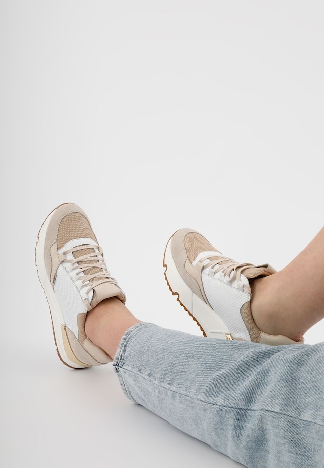 Zdravá obuv - pečujte o svá chodidla výběrem pohodlných sneakersů