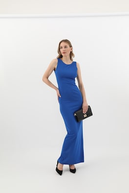 Jaké boty se hodí k dlouhým šatům? Podívejte se na módní modely