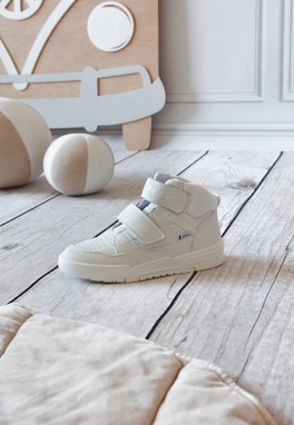 Jak vybrat boty do školky pro dítě? Praktický průvodce pro rodiče