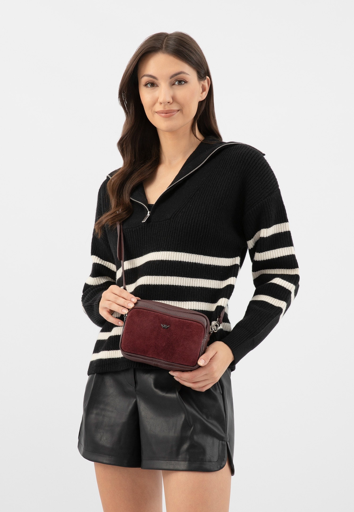 Jak čistit semišové kabelky, aby vypadaly jako nové?