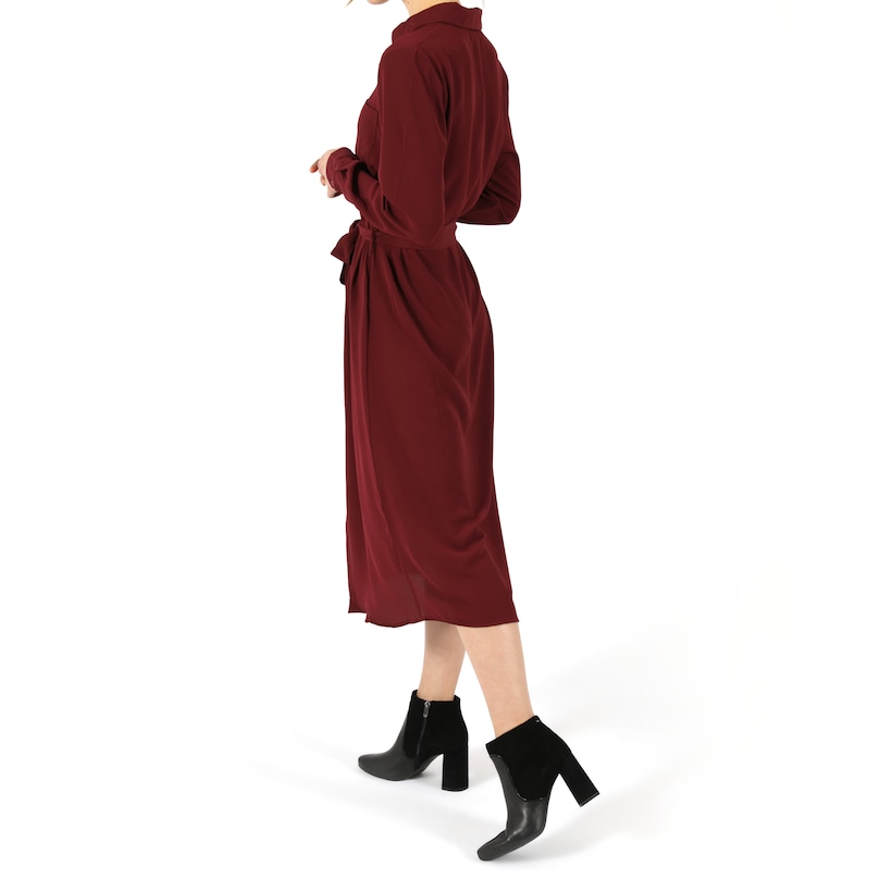 propozycja butów do czerwonej sukienki o długości maxi