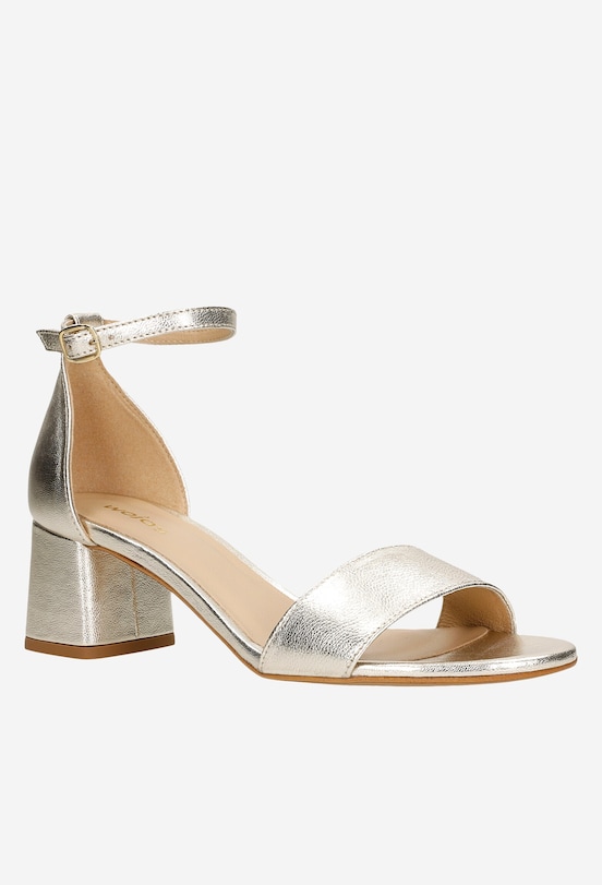 Delikatne sandały damskie w kolorze złotym