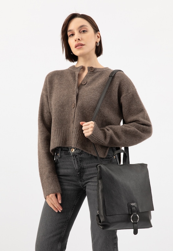 Praktyczna plecakotorba ze skóry licowej widok 2