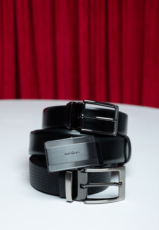 Prezent dla męża na święta z prawdziwej skóry: co wybrać, by trafić w jego styl?