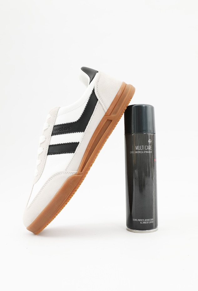 Jak suszyć przemoczone buty, żeby nie straciły kształtu i nie popękały?