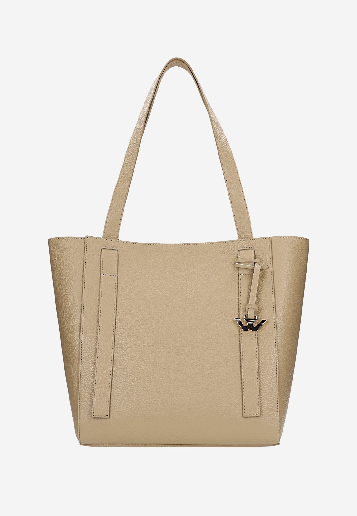 b&eacute;žov&aacute; shopper kabelka modelka biele nohavice tmav&yacute; top