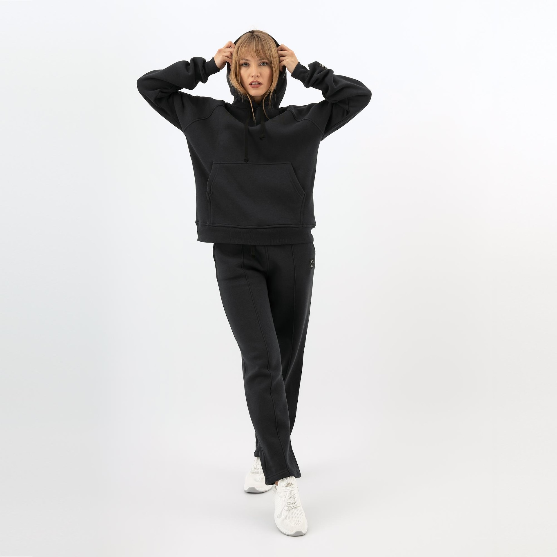 Pantaloni largi de trening RELAKS gri-inchis