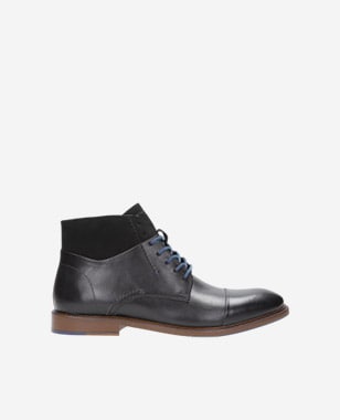 Podzimní kotníkové šněrovací boty v černé barvě 8221-71