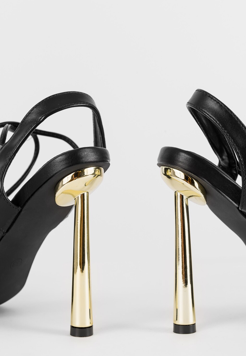 WJS czarne sandały damskie na wysokiej złotej szpilce WJS74056-51 Widok 5