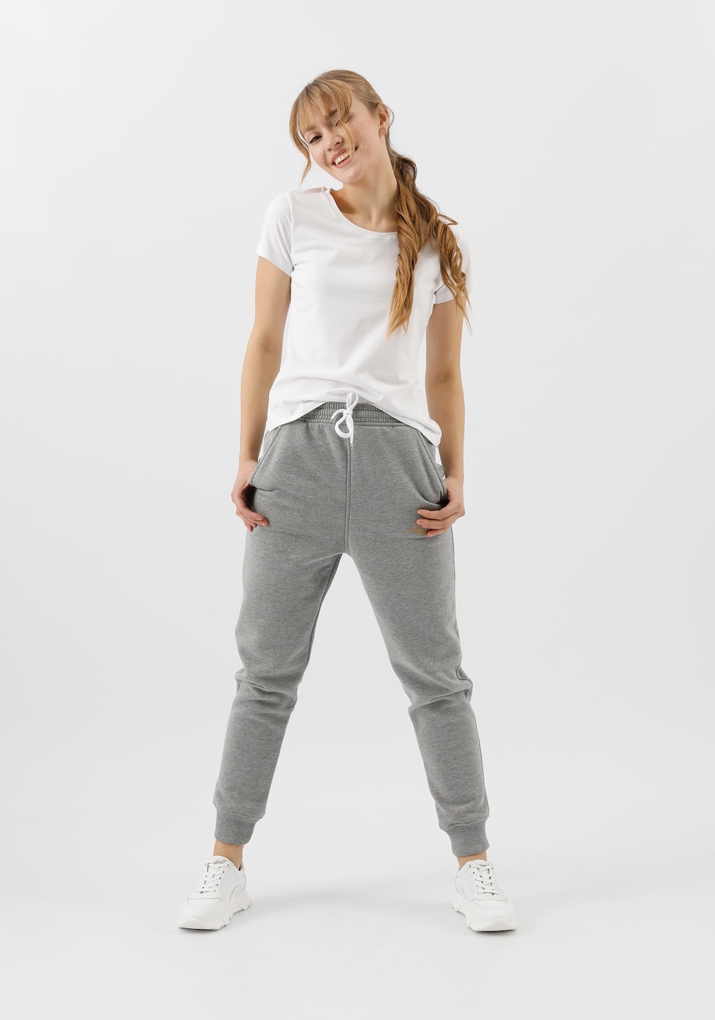 Sportovní dámské sneakersy z bílé kůže s podšívkou 9406-59 Widok 1