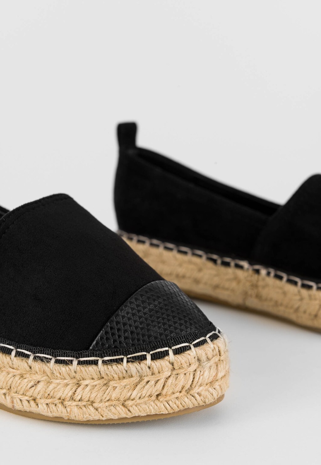 Letní dámské polobotky v černé s ozdobnou špičkou WJS43009-61 Widok 5