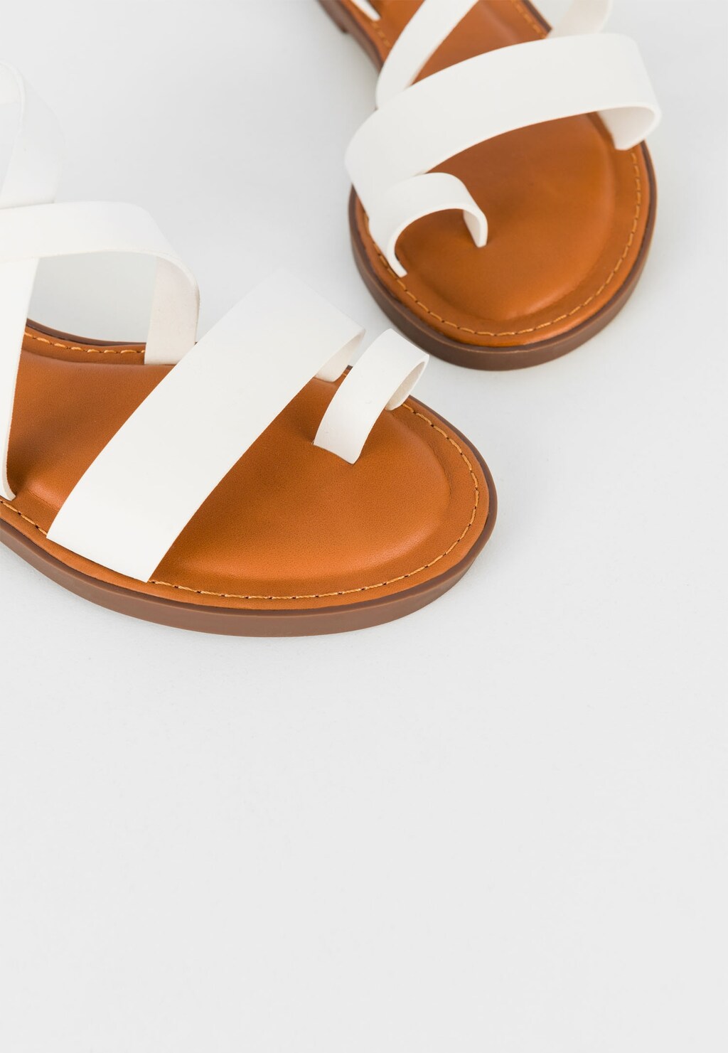 Bílé dámské letní sandálky s hnědou podrážkou WJS74041-59 Widok 4