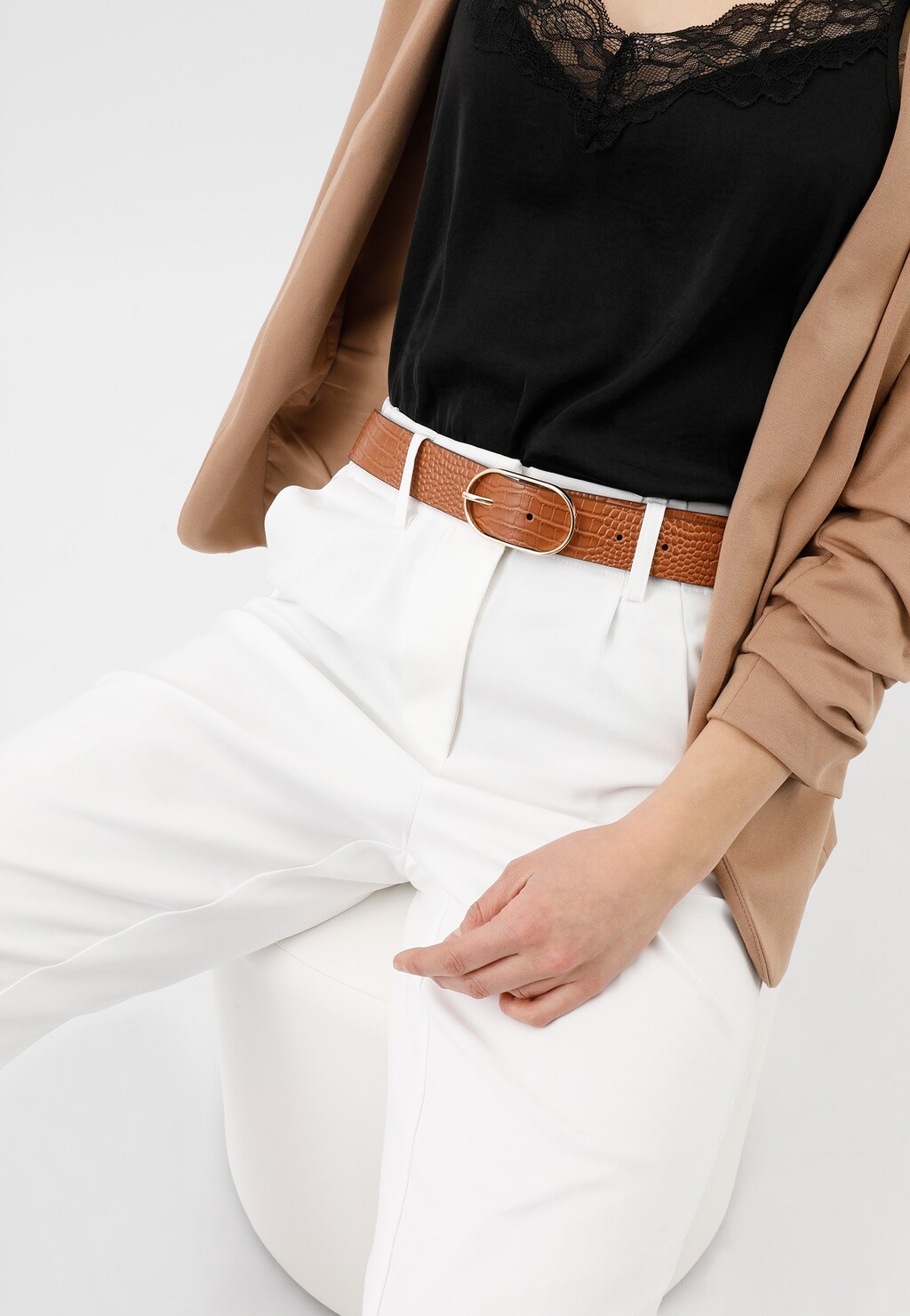 Dámsky kožený opasok v neutrálnej hnedej farbe 93005-54 Widok 1