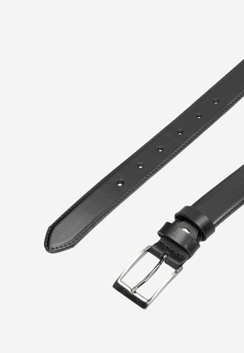 Elegancki czarny pasek męski Wojas model 30T04CZR wykonany ze skóry naturalnej, z metalową klamrą i pięcioma otworami regulacyjnymi, pokazany z góry w pełnej długości.