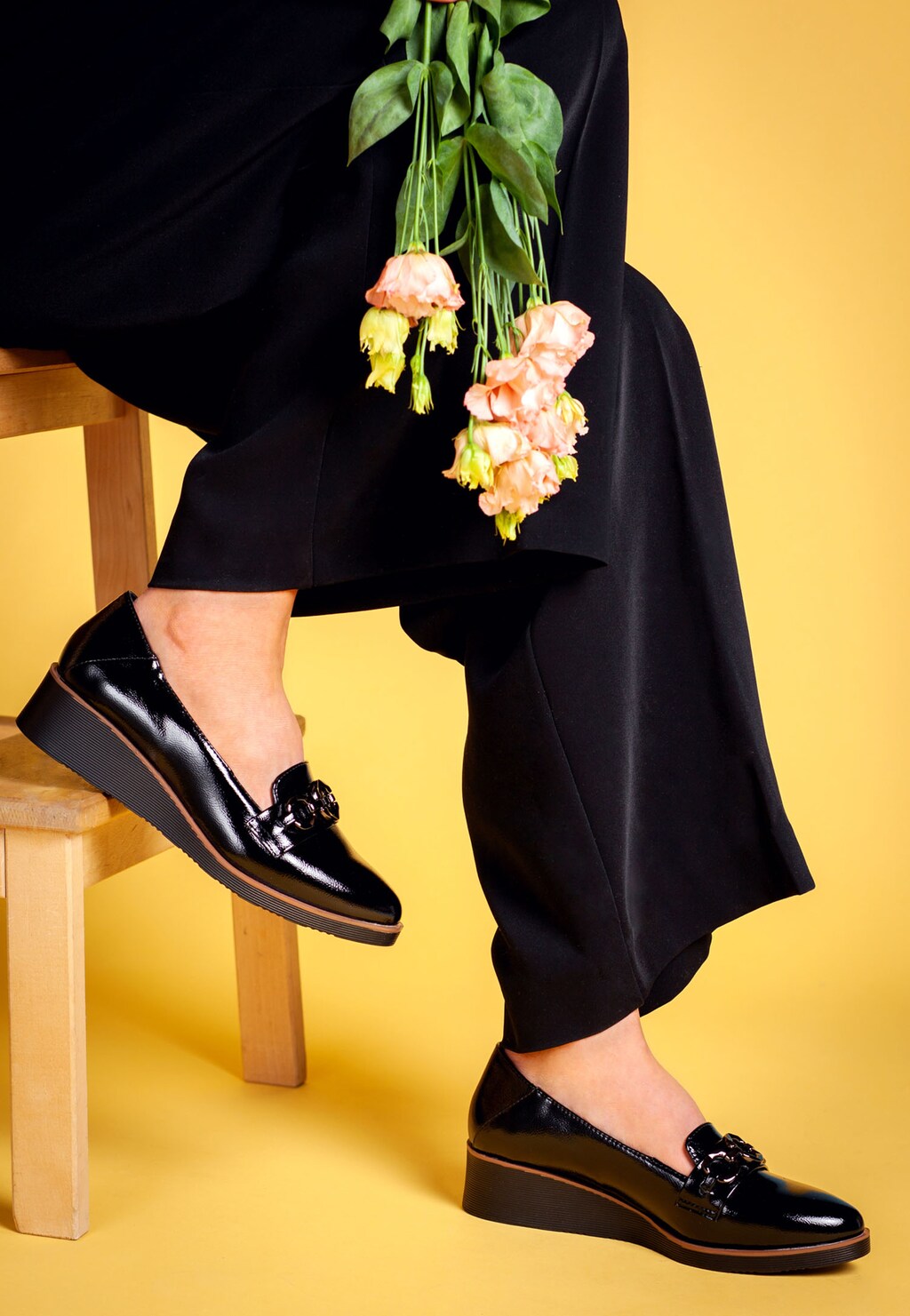 WJS czarne mokasyny damskie na niskiej koturnie WJS64050-31 Widok 1