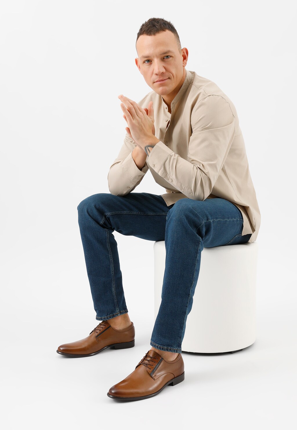 Elegantné pánske poltopánky z hnedej lícovej kože 10003-53 Widok 7