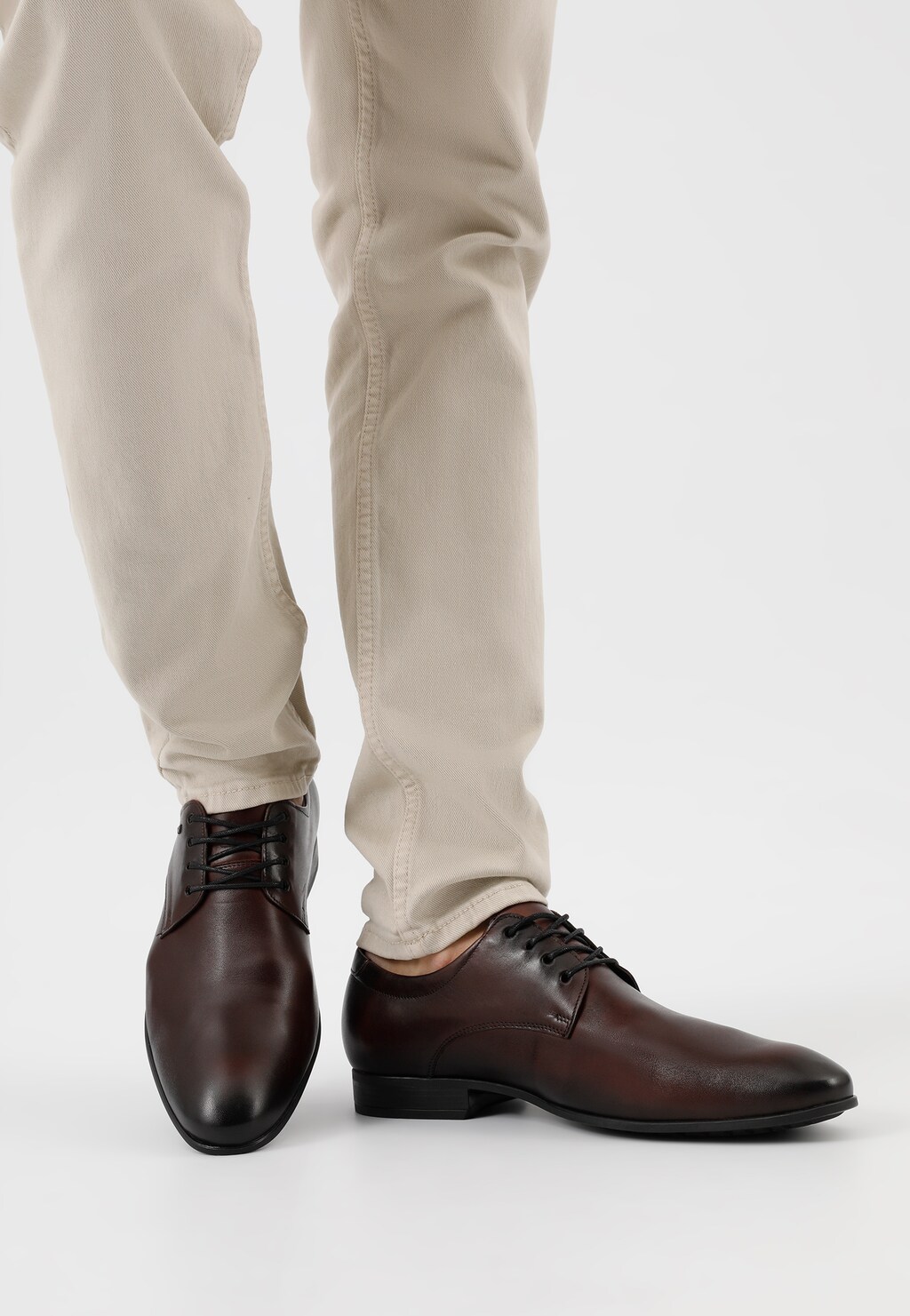 Wizytowe półbuty męskie w kolorze bordowym 10048-55 Widok 7