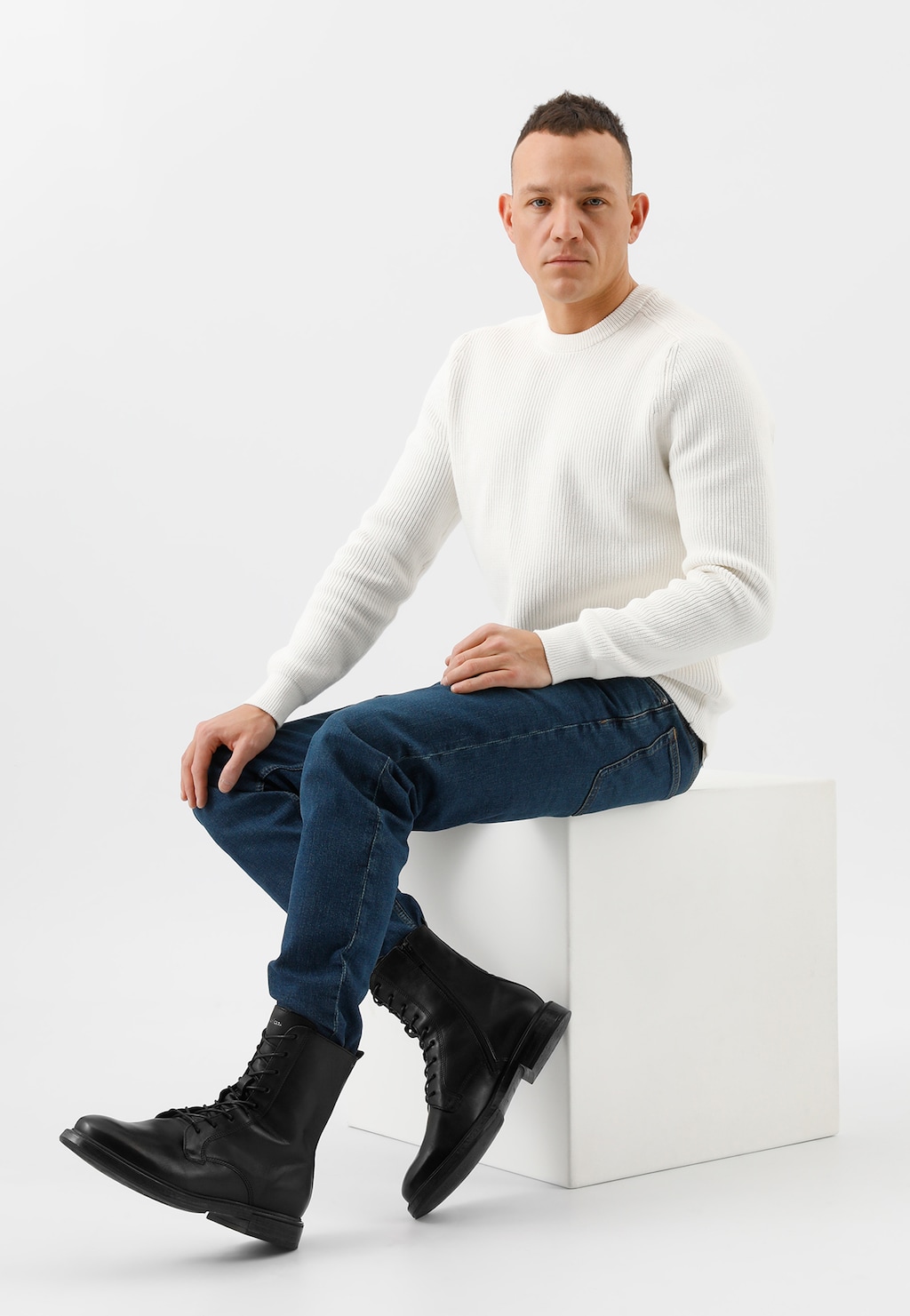 Minimalistyczne czarne trzewiki męskie 24036-51 Widok 1