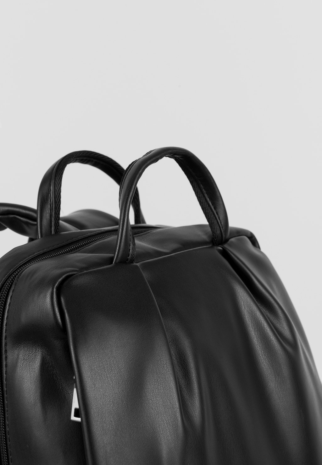 WJS pojemny czarny plecak z logo WJS90008-51 Widok 4