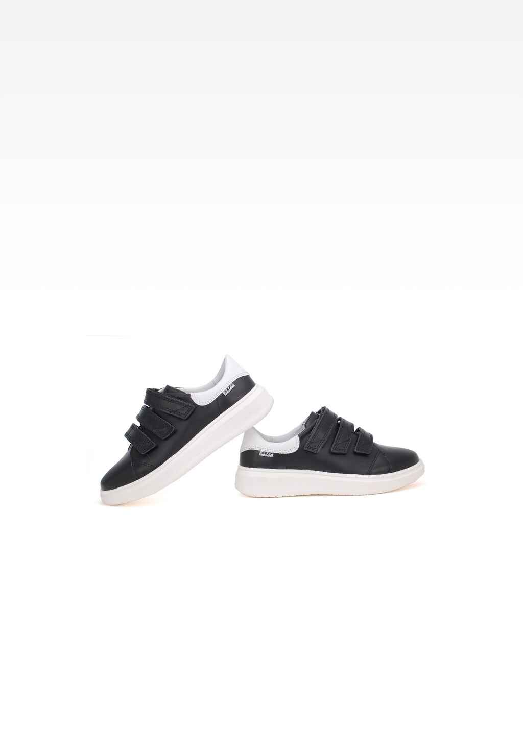 Sneakers BARTEK W-75220/Y04, czarno-biały Widok 6