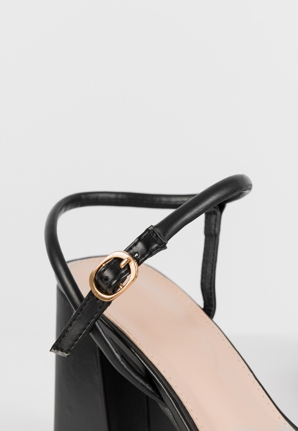 WJS czarne sandały damskie na obcasie z cieniutkimi paskami WJS74047-51 Widok 5