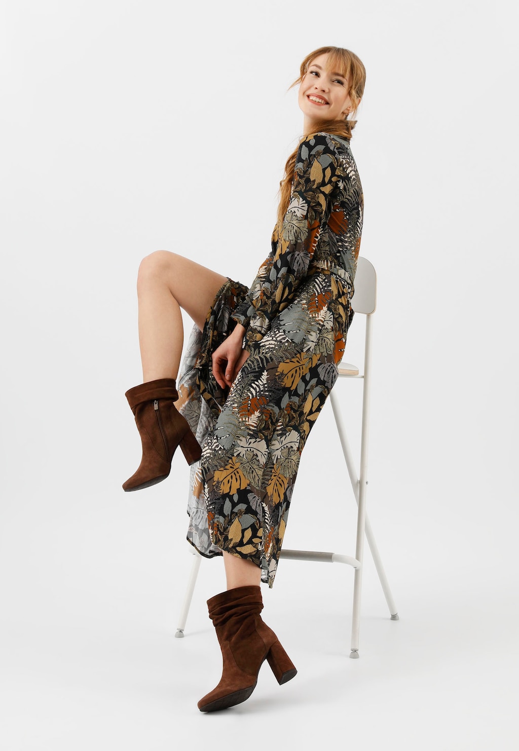 Luxusné členkové čižmy na opätku v krásnej hnedej farbe 55072-62 Widok 1