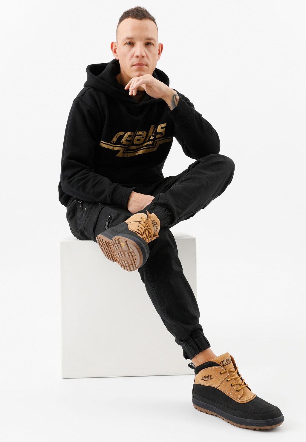 Czarne trzewiki RELAKS z jasnobrązową wstawką  24003-73 Widok 7