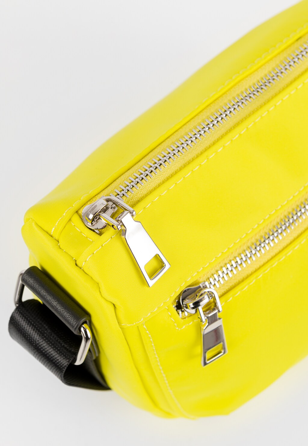 WJS żółta torebka damska z czarnymi elementami WJS76097-18 Widok 4