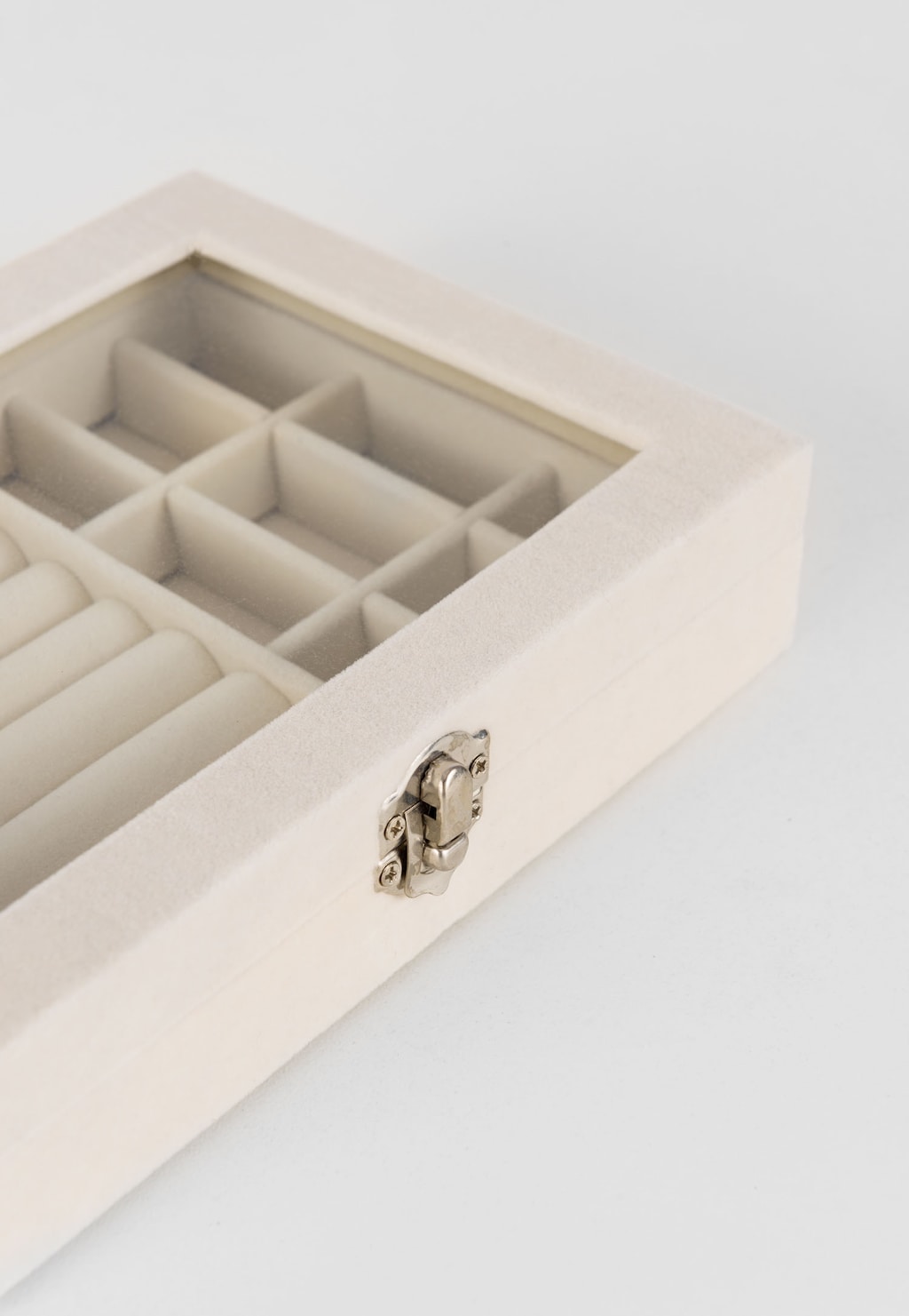 WJS beżowa szkatułka organizer na biżuterię z okienkiem WJS99001-64 Widok 3