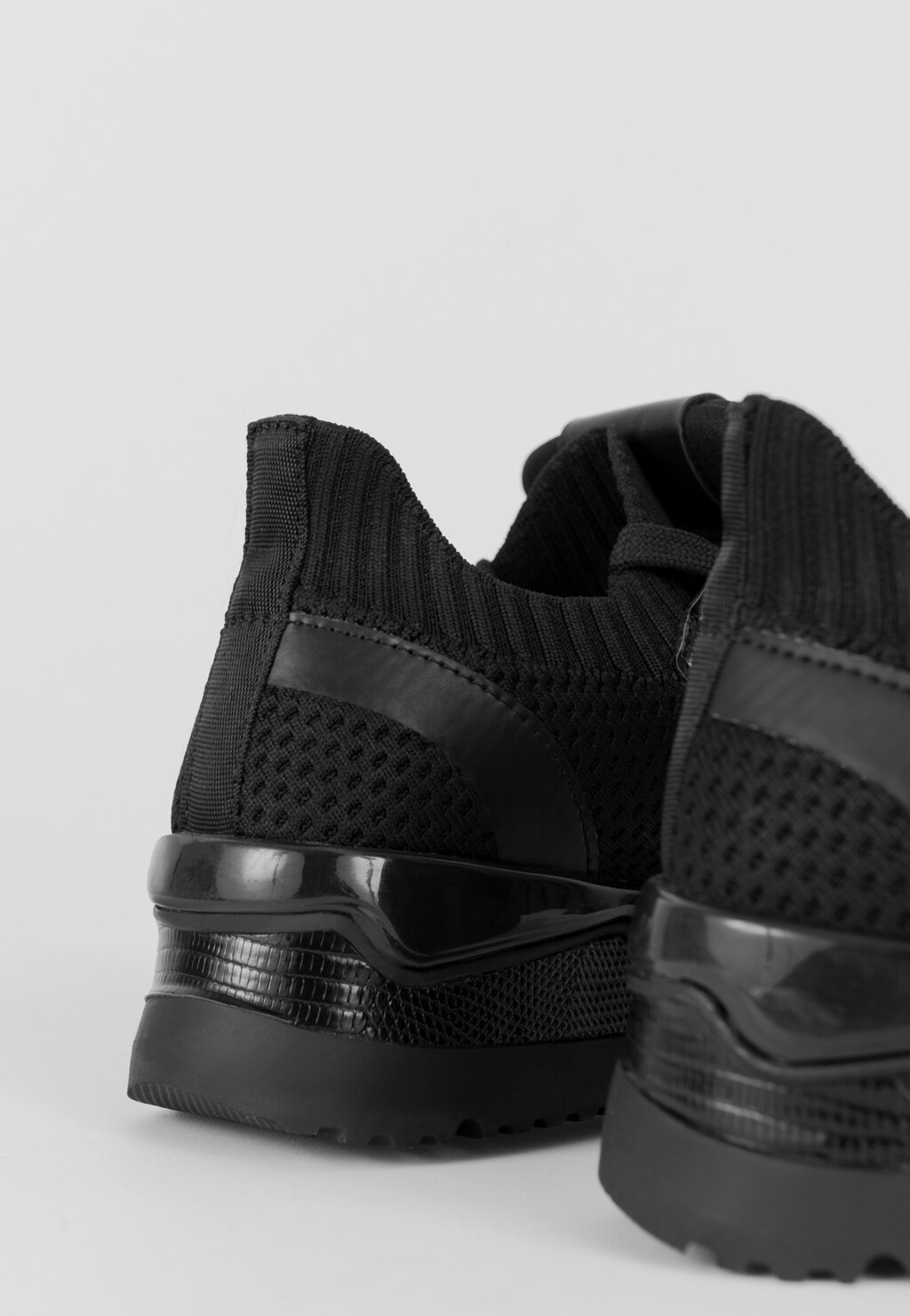 WJS czarne materiałowe sneakersy damskie WJS64042-81 Widok 5