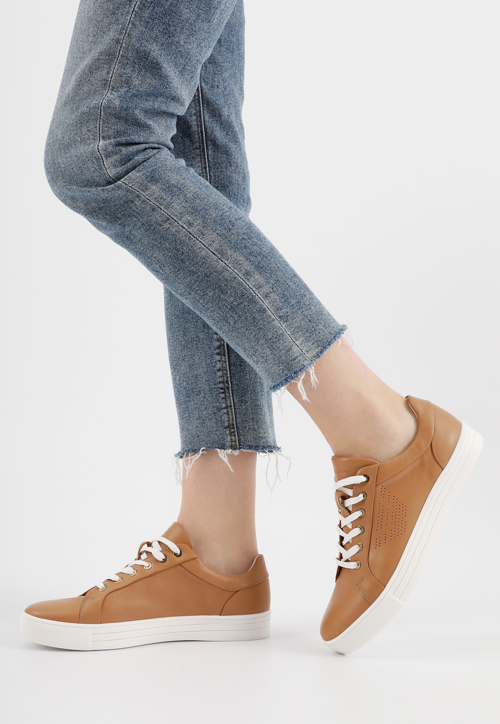 Kožené dámske sneakersy na príjemné jarné chvíle  46084-54 Widok 8