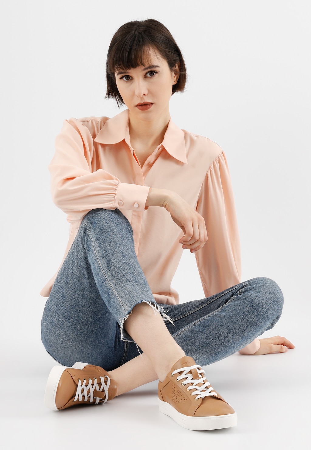 Kožené dámske sneakersy na príjemné jarné chvíle  46084-54 Widok 1