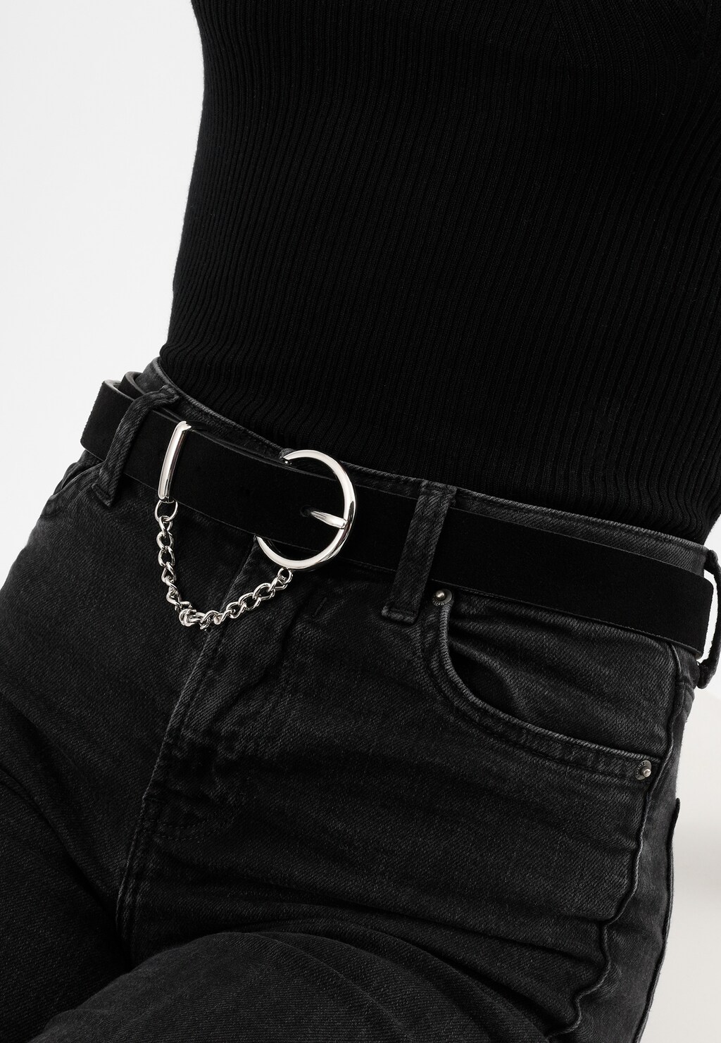 Czarny pasek damski z łańcuszkiem  93060-61 Widok 1
