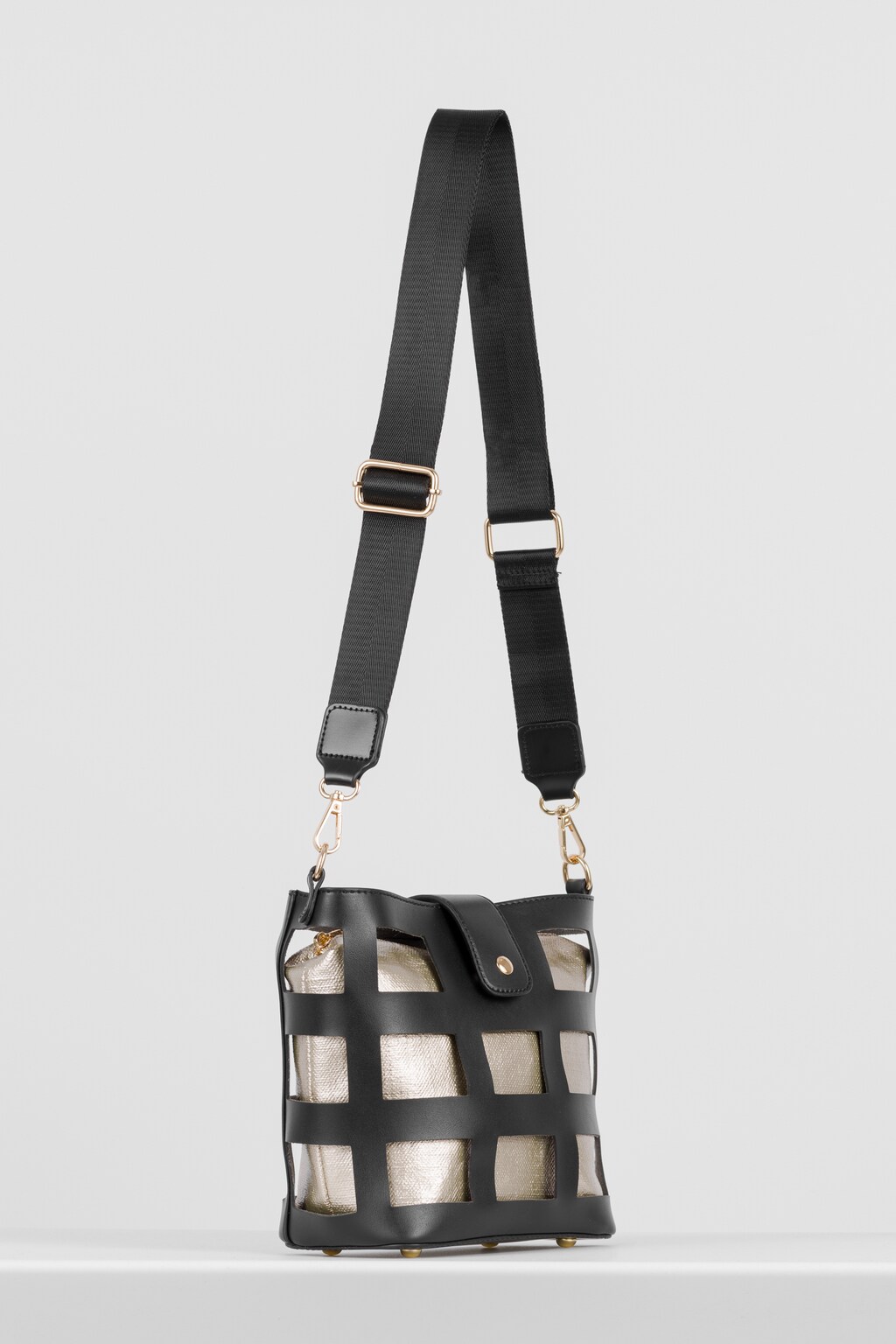 WJS czarna torebka damska ze złotym środkiem WJS76109-81 Widok 2