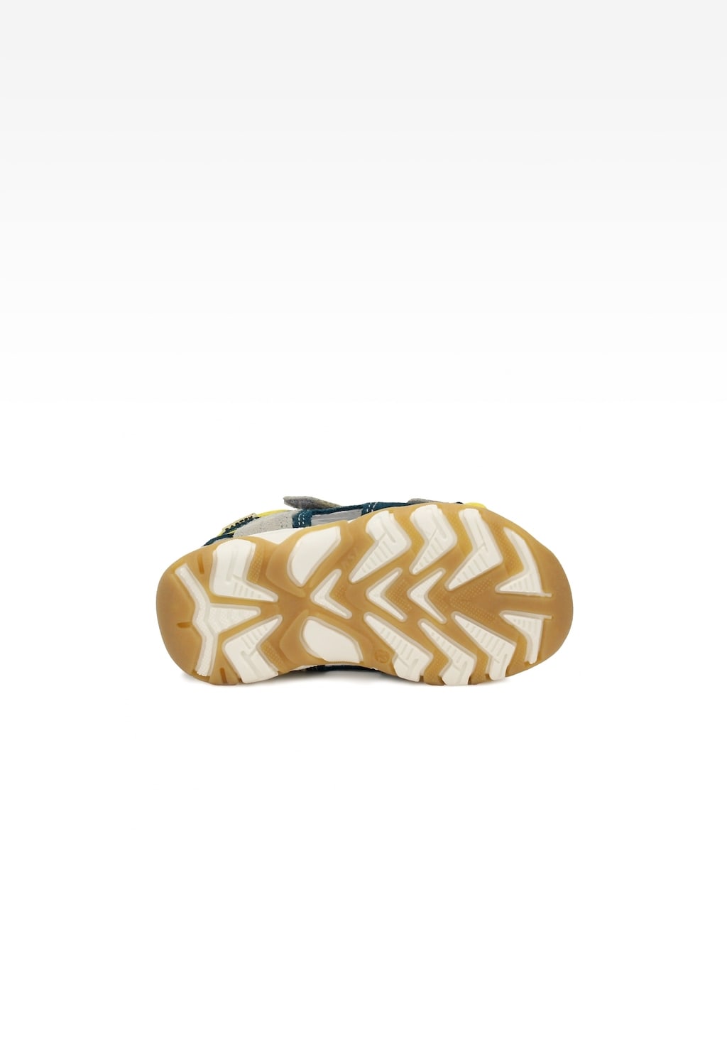 Podeszwa sandałów Bartek 11848-022 dla chłopców w kolorze zielono-żółtym, widoczna od spodu z charakterystycznym wzorem bieżnika zapewniającym przyczepność.