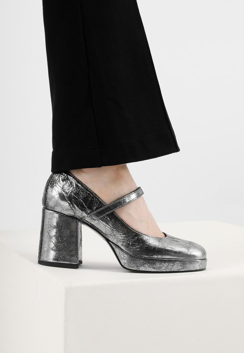 Extravagantné dámske lodičky z fóliovanej kože 35083-59 Widok 7