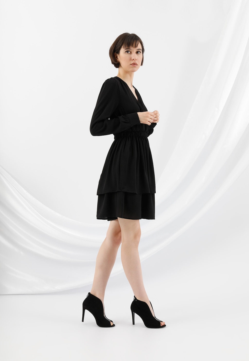 Czarne eleganckie botki peep toe na szpilce 55042-81 Widok 1