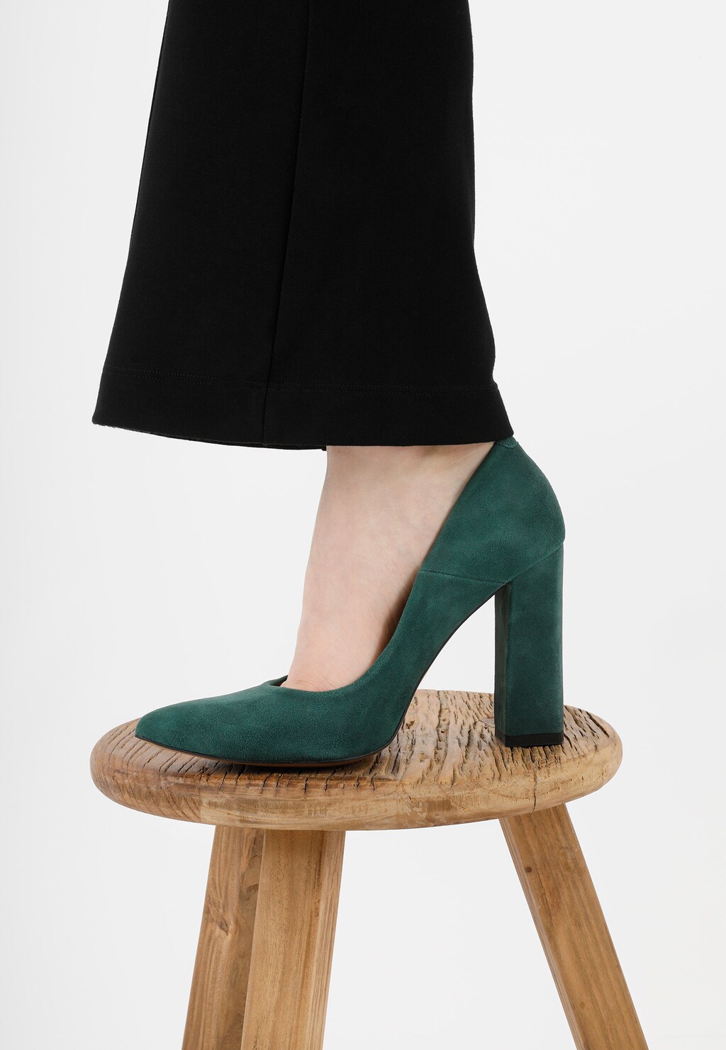 Vánok príjemnej sviežosti – to sú zelené dámske lodičky 35039-67 Widok 8