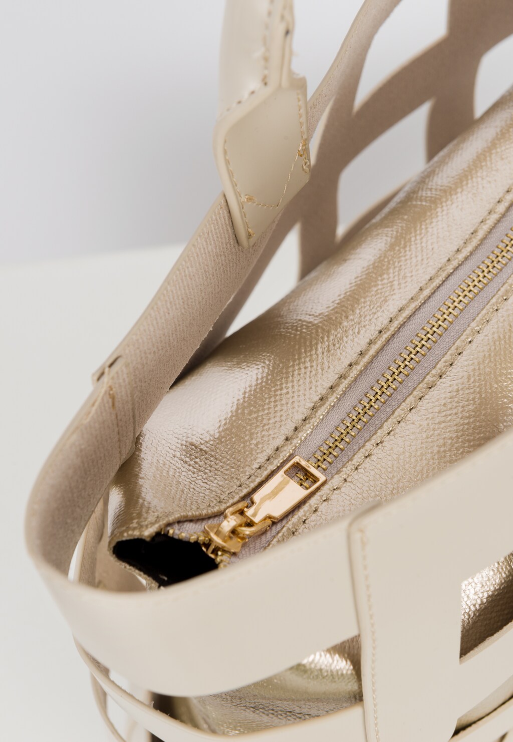 WJS duża ażurowa beżowa torebka ze złotym wkładem WJS76110-84 Widok 4