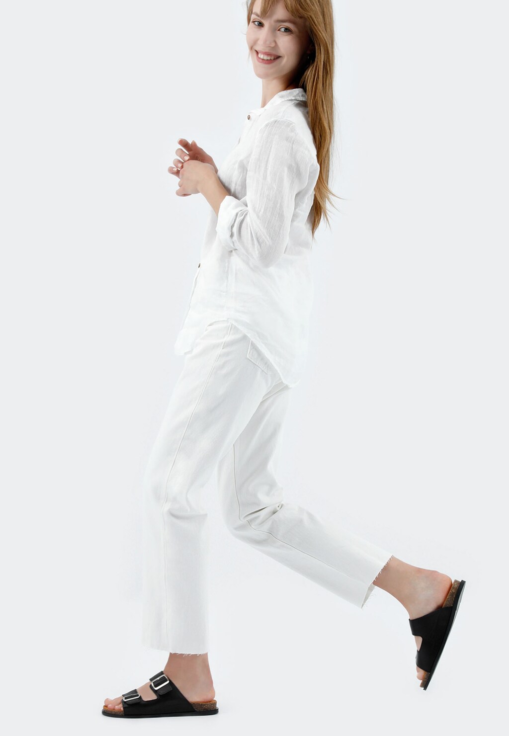 Komfort v každom kroku s čiernymi koženými šľapkami dámskymi 74040-59 Widok 7