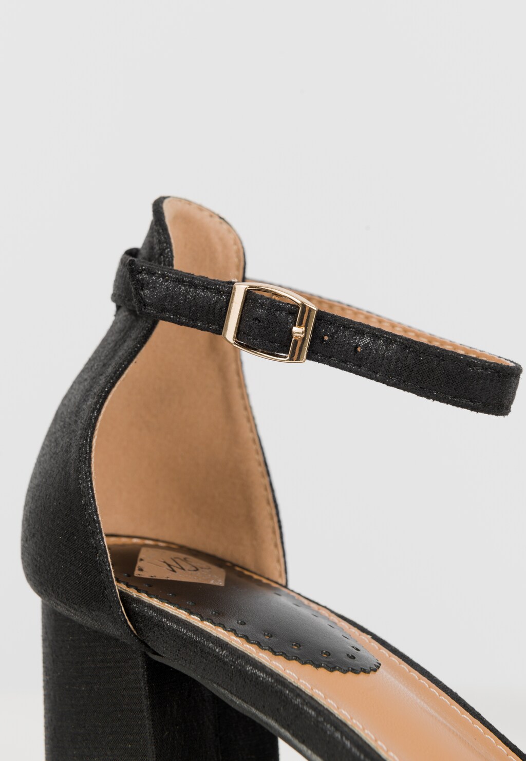 Elegantní sandály na podpatku v černém provedení WJS74050-11 Widok 5