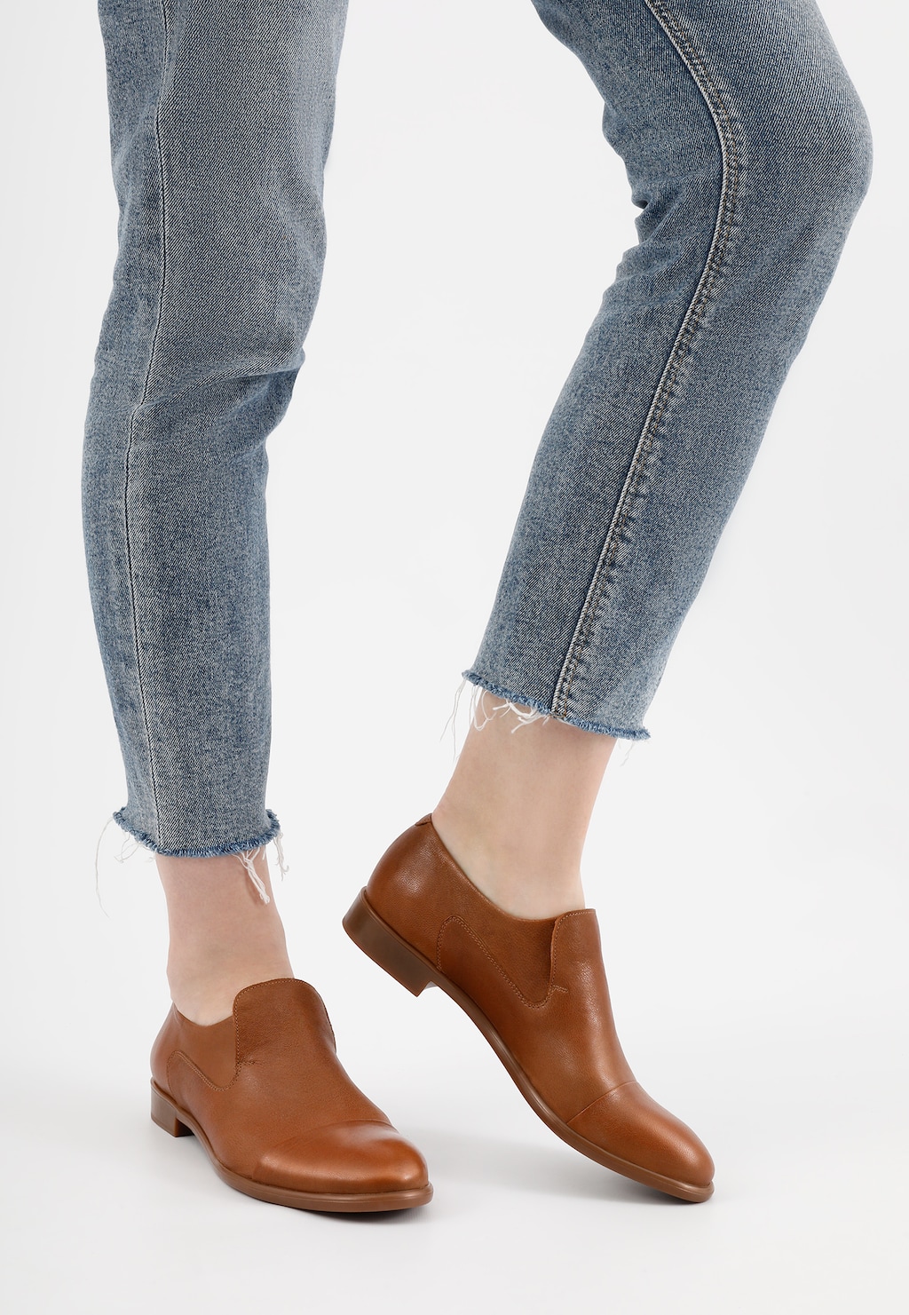 Dámske poltopánky z hnedej lícovej kože ku každému outfitu 46049-53 Widok 8