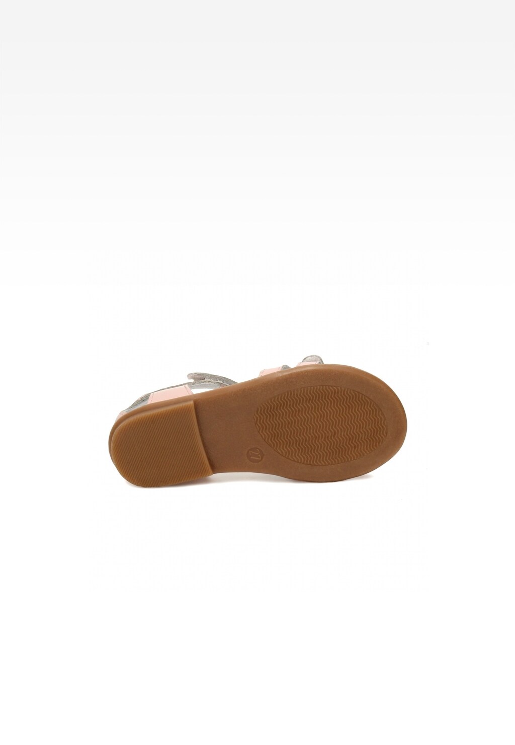 Podeszwa jasnoróżowych sandałów dziewczęcych BARTEK 19182036 z antypoślizgowym wzorem i wytrzymałą gumową podeszwą, idealna do letnich aktywności.