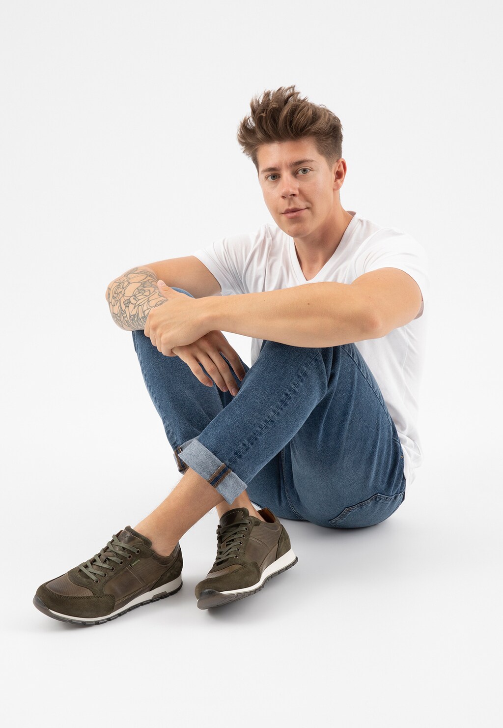 Zielone sneakersy ze skóry licowej i dwoiny welurowej 10051-78 Widok 8