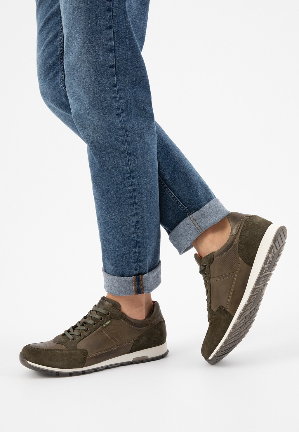 Zielone sneakersy ze skóry licowej i dwoiny welurowej 10051-78 Widok 9