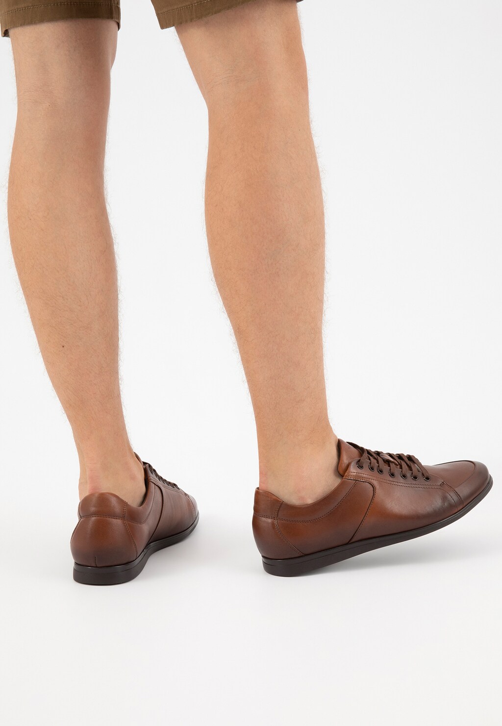Brązowe klasyczne sneakersy męskie  10052-52 Widok 7