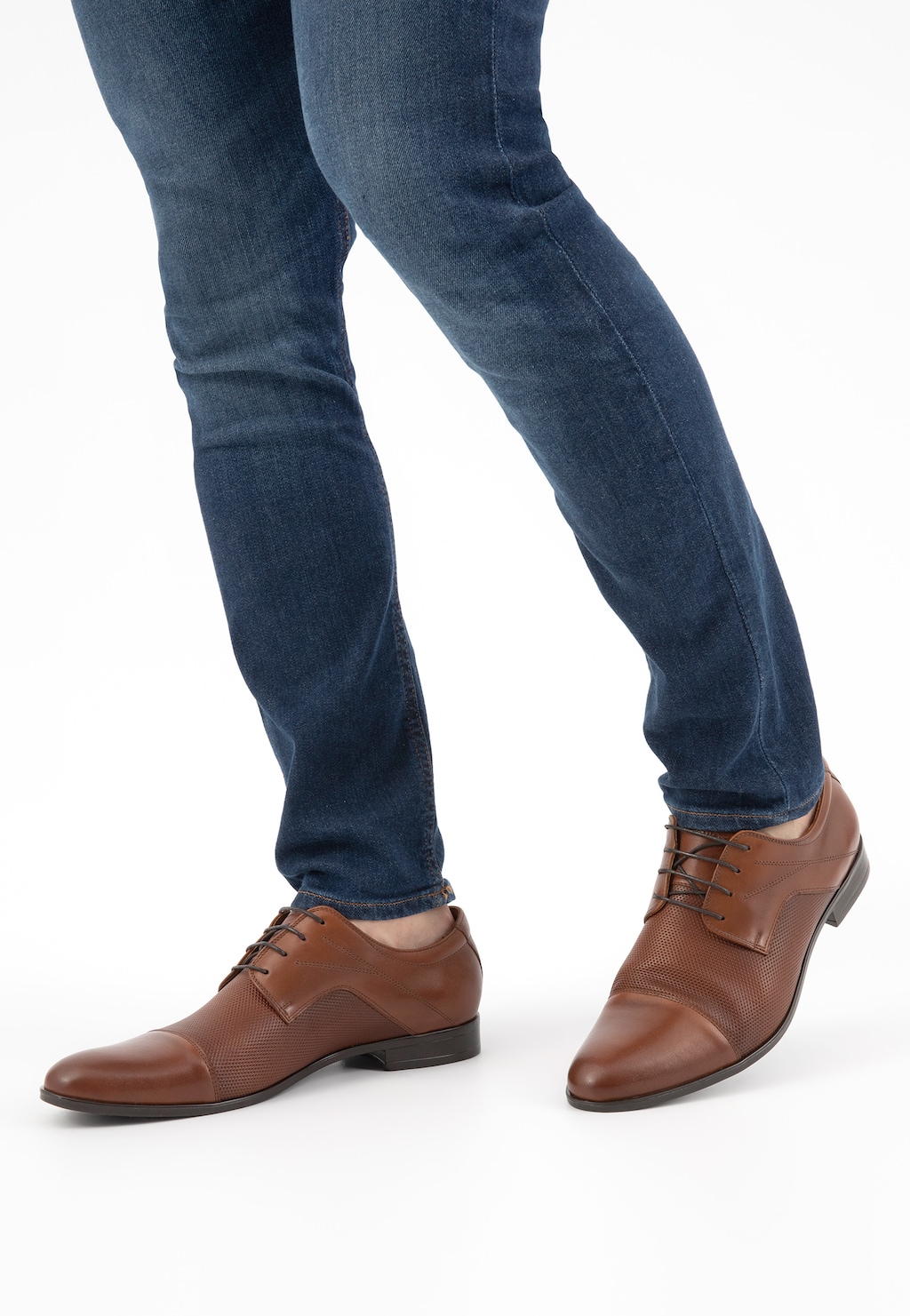 Brązowe eleganckie półbuty męskie w stylu formal 10106-52 Widok 8