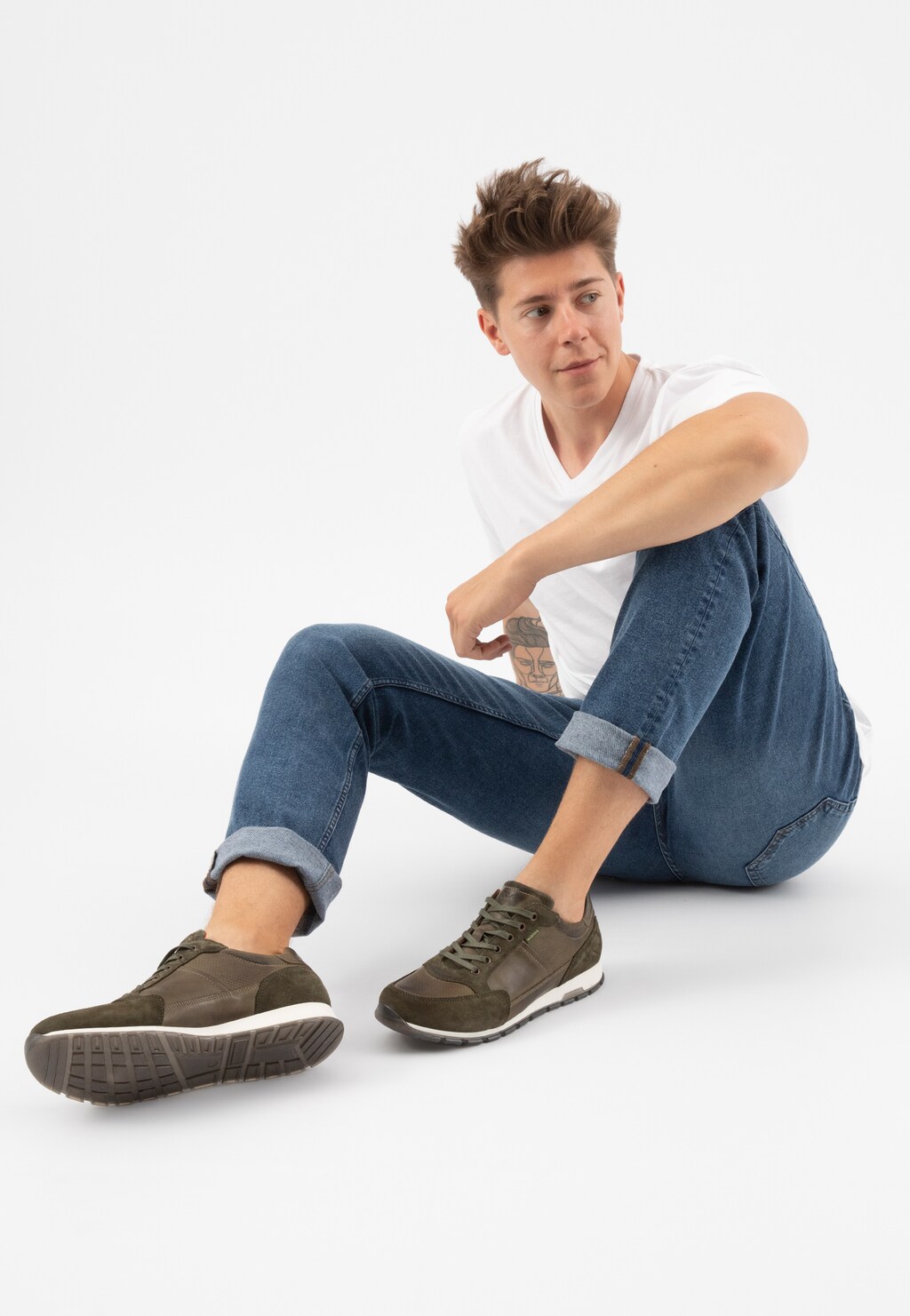 Zielone sneakersy ze skóry licowej i dwoiny welurowej 10051-78 Widok 1