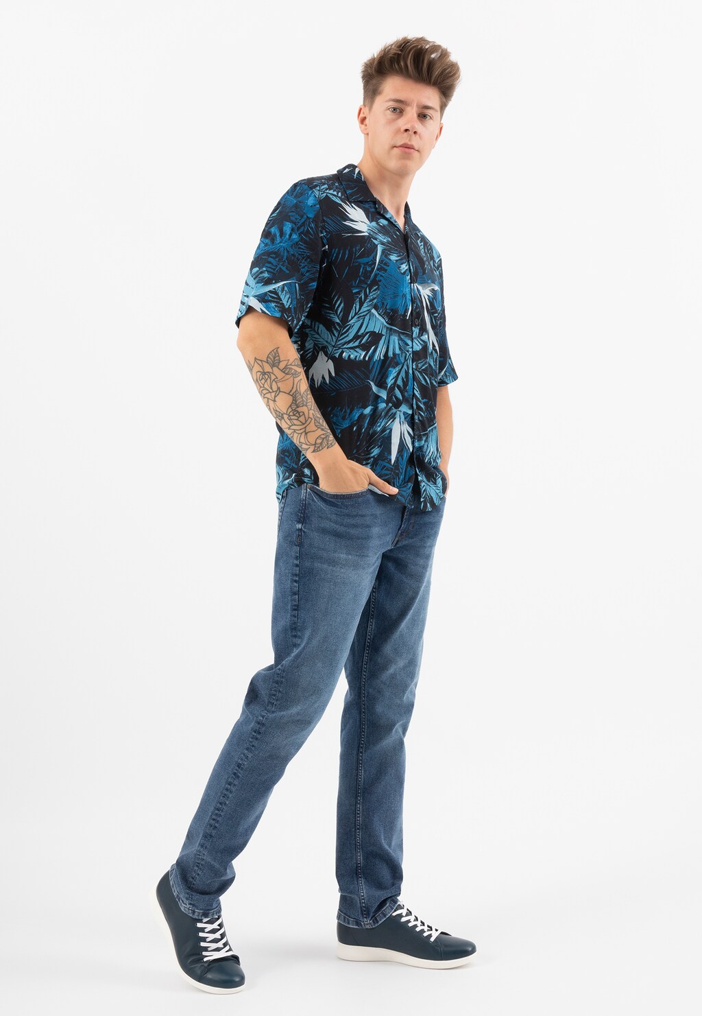 Granatowe trampki męskie ze skóry licowej 10028-56 Widok 1